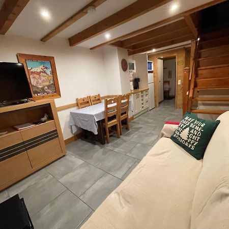 L Alpin Bel Appartement Avec Terrasse Dans Vieille Ferme De Montagne Renovee เลซอร์ ภายนอก รูปภาพ