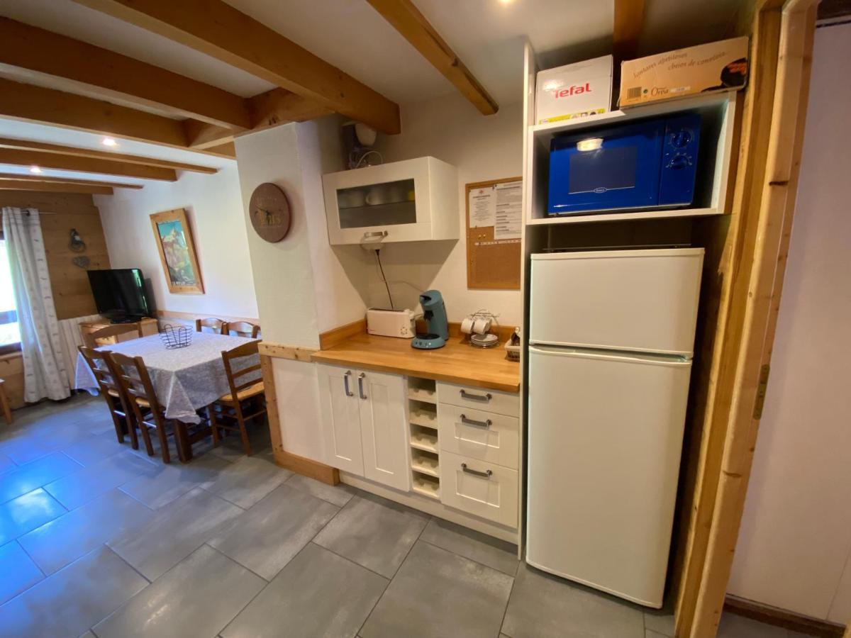 L Alpin Bel Appartement Avec Terrasse Dans Vieille Ferme De Montagne Renovee เลซอร์ ภายนอก รูปภาพ