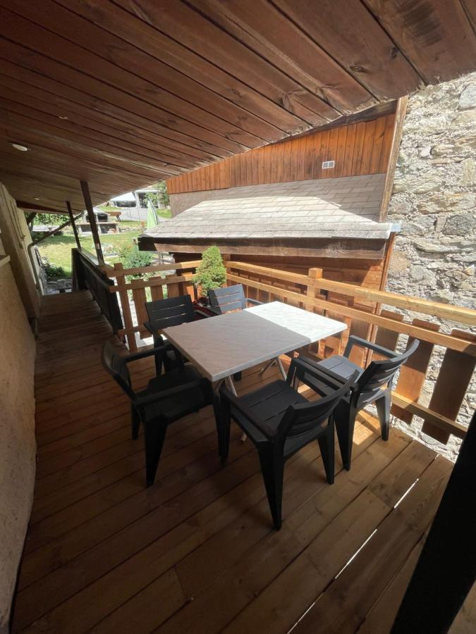 L Alpin Bel Appartement Avec Terrasse Dans Vieille Ferme De Montagne Renovee เลซอร์ ภายนอก รูปภาพ