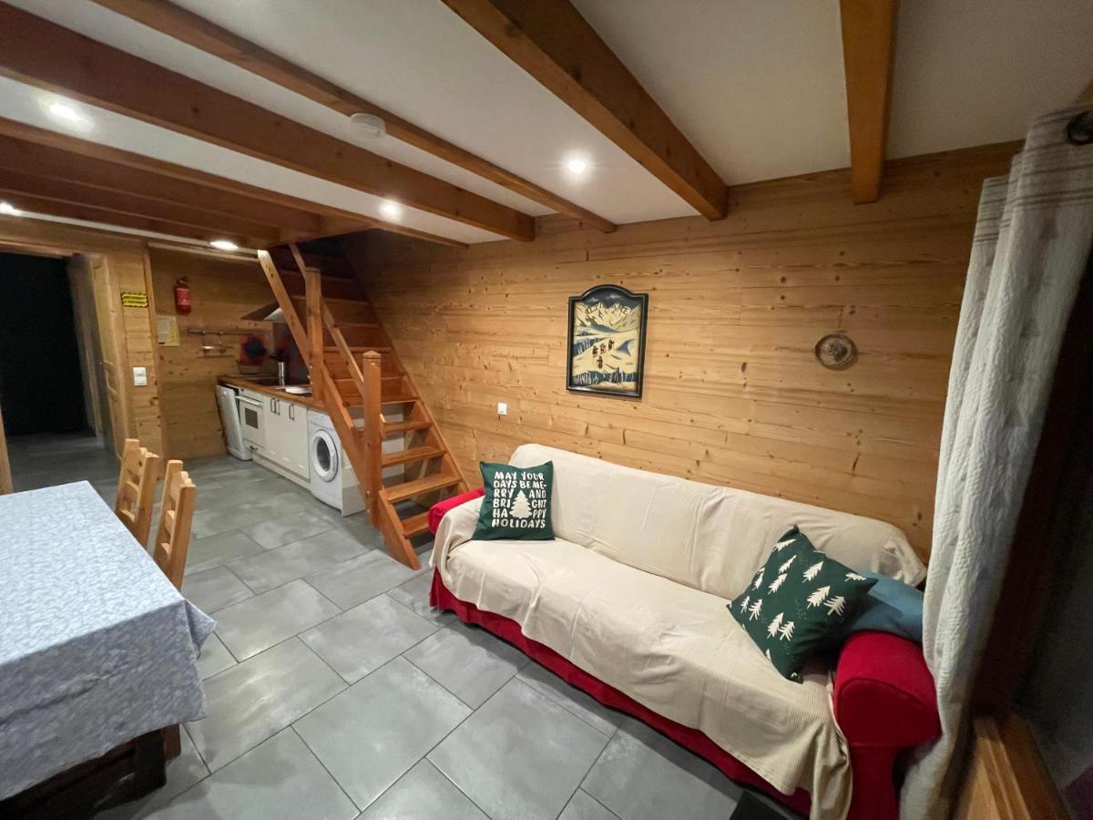 L Alpin Bel Appartement Avec Terrasse Dans Vieille Ferme De Montagne Renovee เลซอร์ ภายนอก รูปภาพ